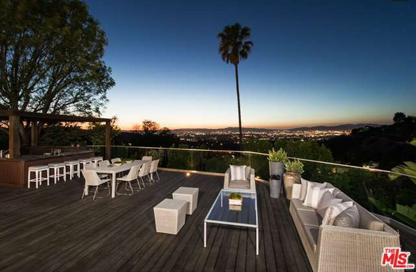 The Poolside Lounge